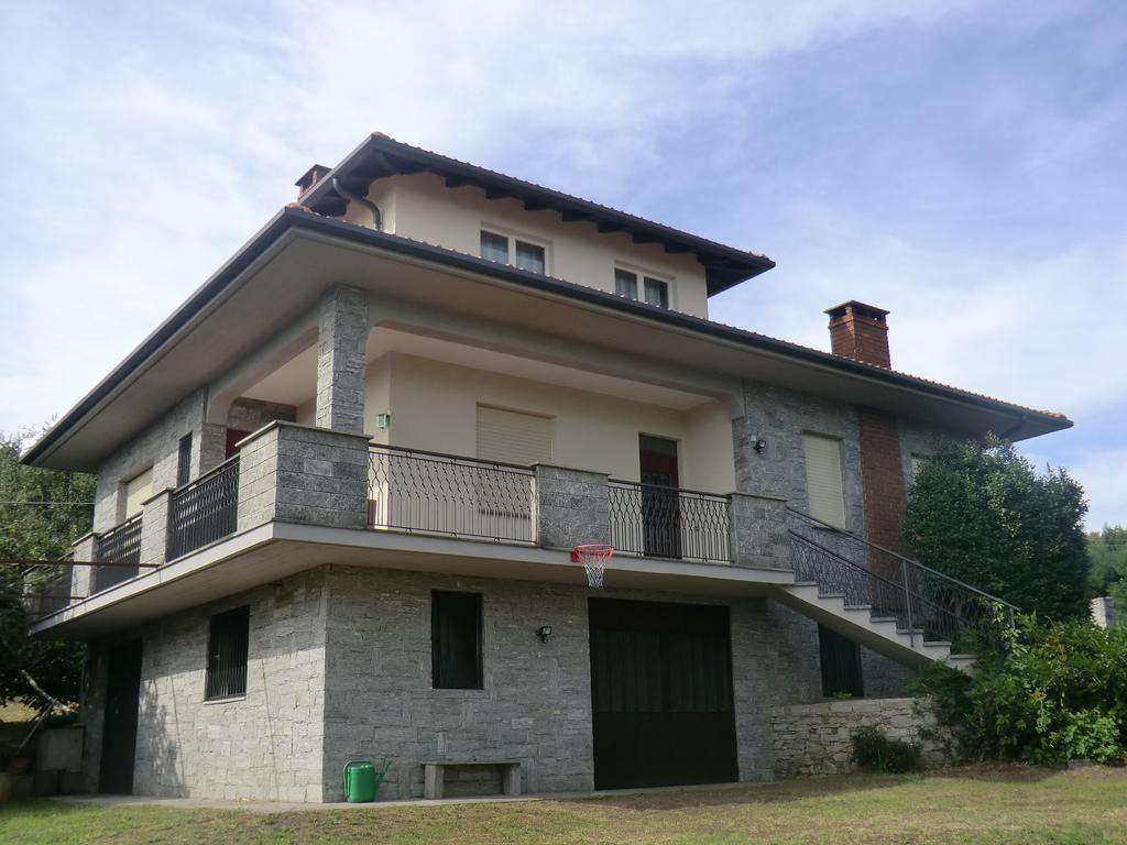 Casale Cadeloro Apartman Nebbiuno Kültér fotó